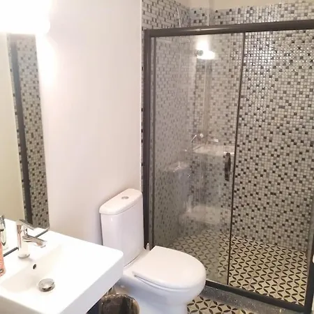 Cozy Flat With Balcony, Very Close To Galata Tower *