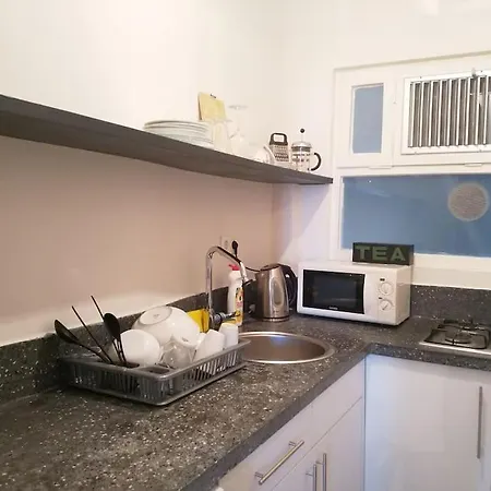 Cozy Flat With Balcony, Very Close To Galata Tower דירה איסטמבול